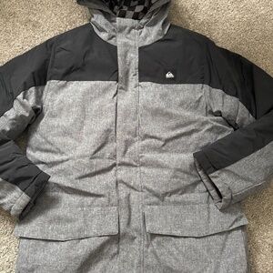 Quiksilver warm winter jacket for a teenage boy, size 18–20